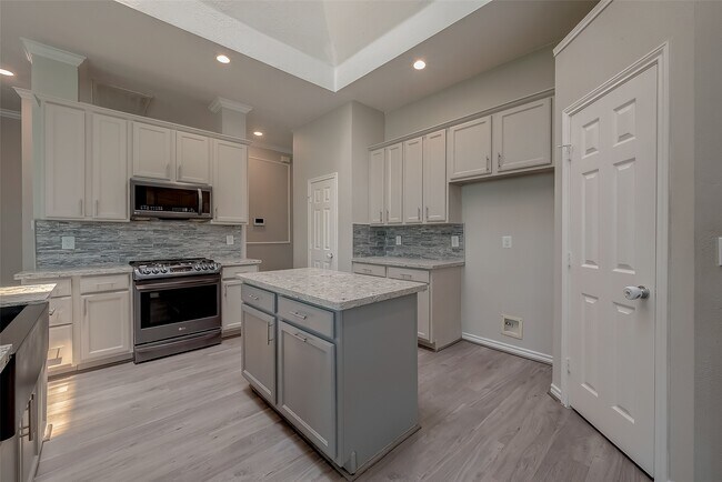 Building Photo - 14323 Floret Estates Ct