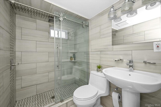 Building Photo - 85-16 Abingdon Rd