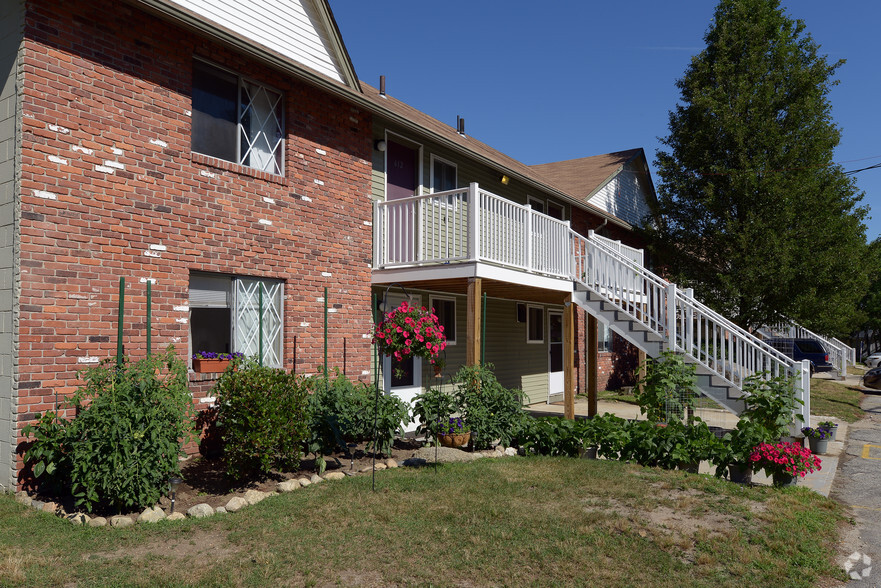 Primary Photo - Apartments at Remington Pond