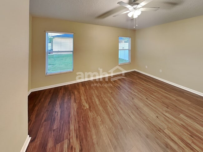 Building Photo - 8116 Canterbury Lake Boulevard