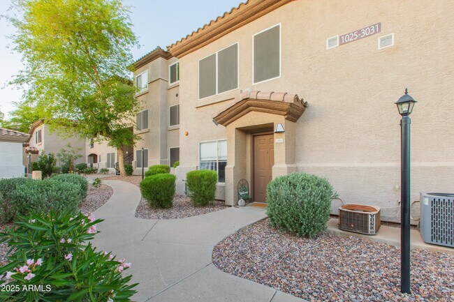 Building Photo - 3236 E Chandler Blvd