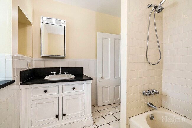 Building Photo - 39 N Washington St