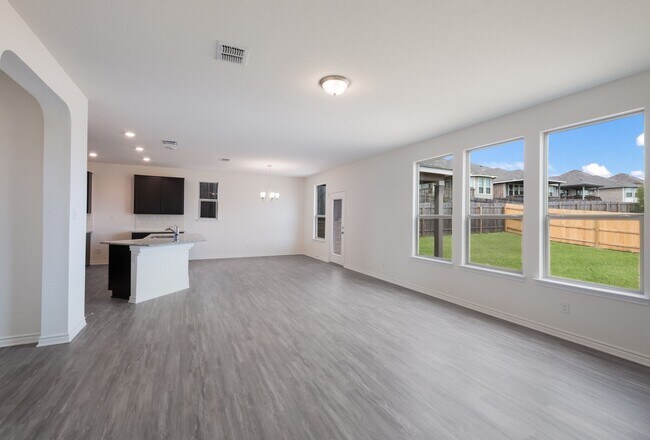Building Photo - 11227 Aristides