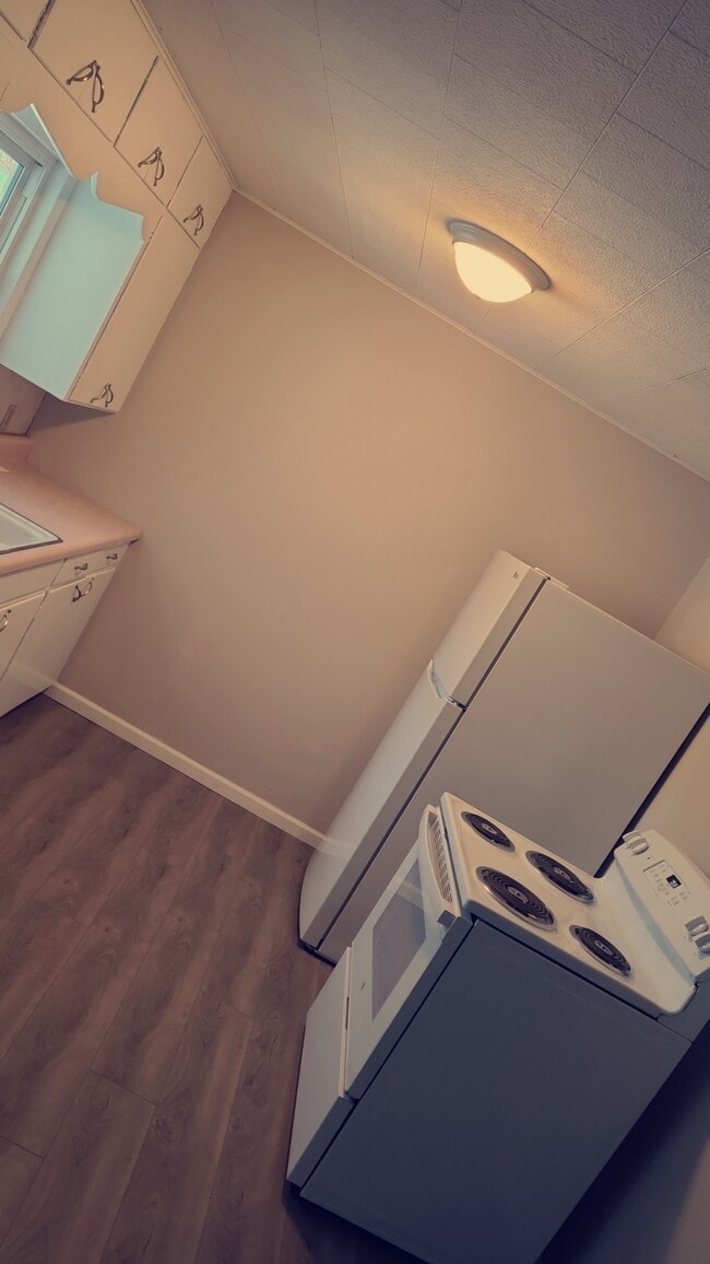 Building Photo - 210 South St