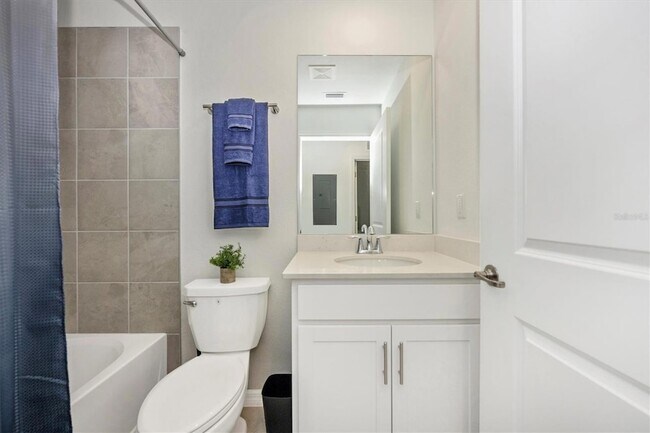 Building Photo - 12550 Galapagos Ct