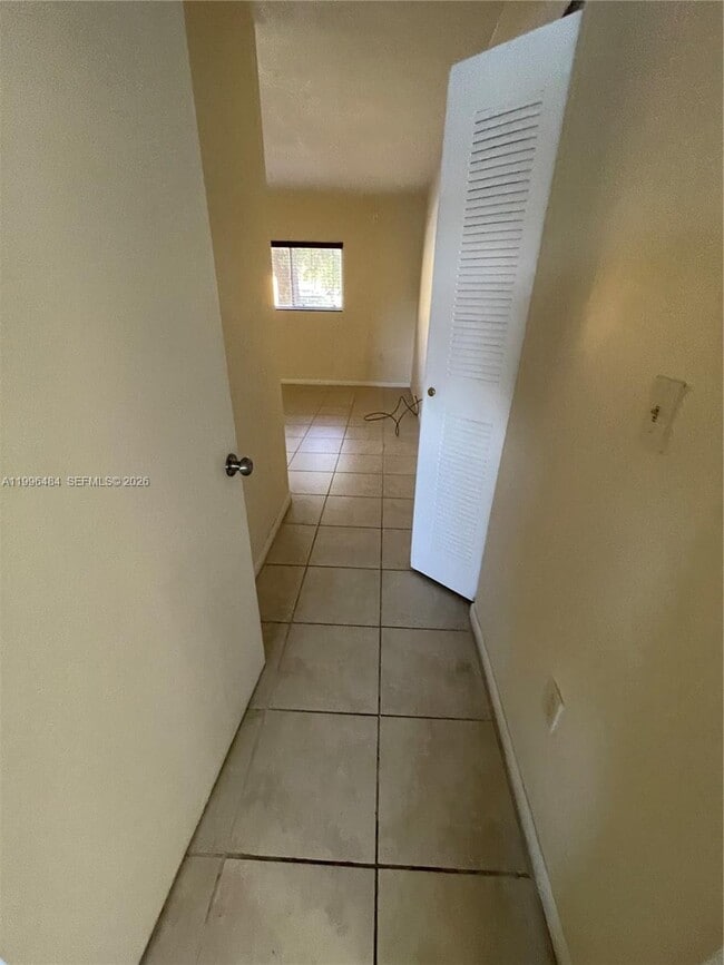 Building Photo - 14902 SW 82nd Ln