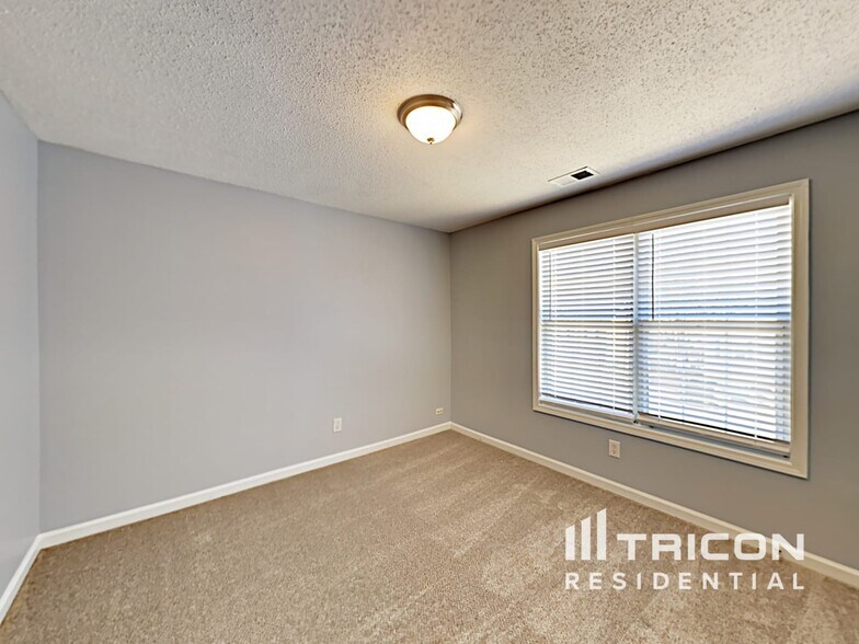Building Photo - 4921 Baker Plantation Way