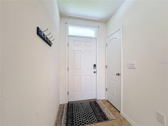 Building Photo - 5817 Arboretum St
