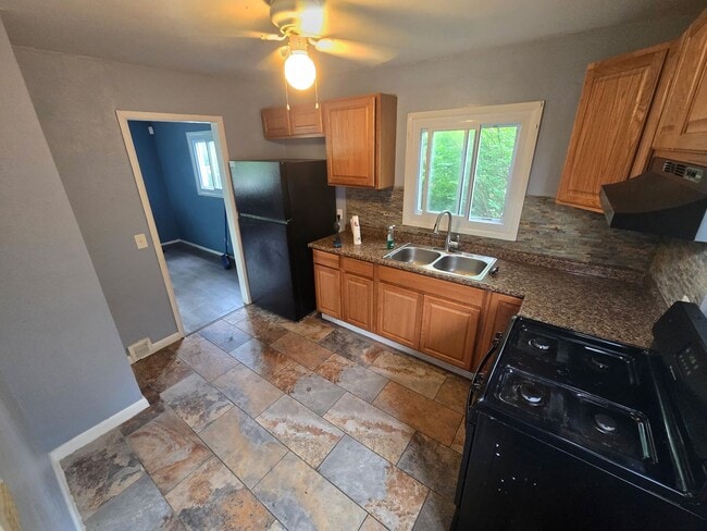 Primary Photo - 3BD/ 1.5 BA Home for Rent Cleveland