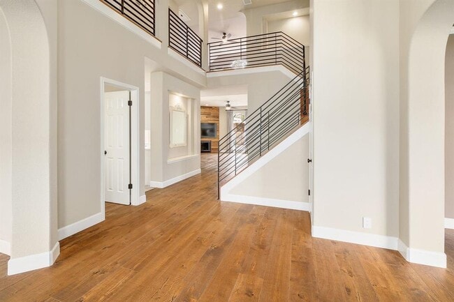 Building Photo - 8216 Fern Bluff Ave