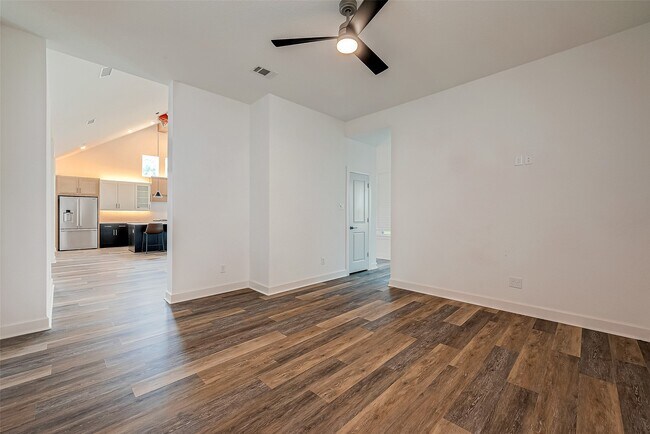 Building Photo - 24351 Dyer Hl Wy