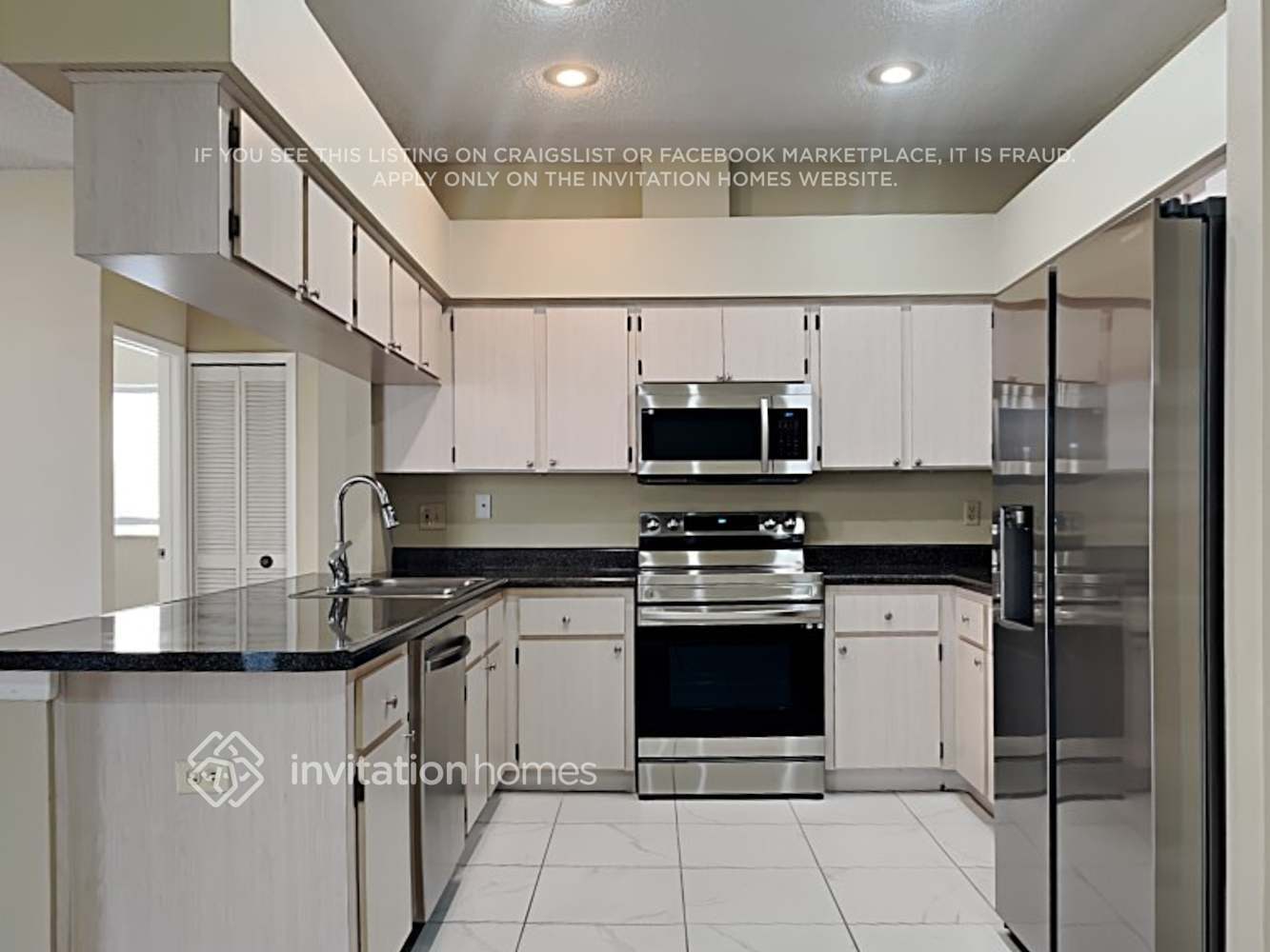 Building Photo - 9421 Larkbunting Dr