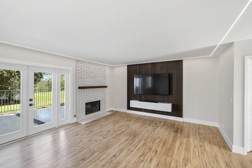Living Room - 3106 Avenida Christina