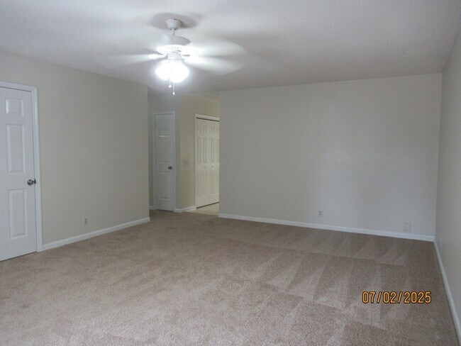 Building Photo - 172 Gertrude Dr