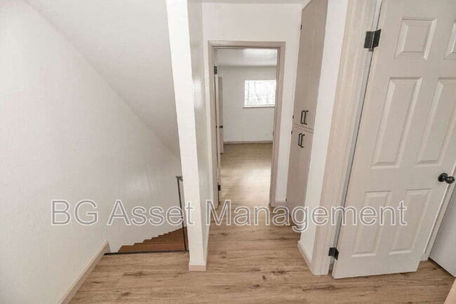 Building Photo - 1650 Barrus Ave