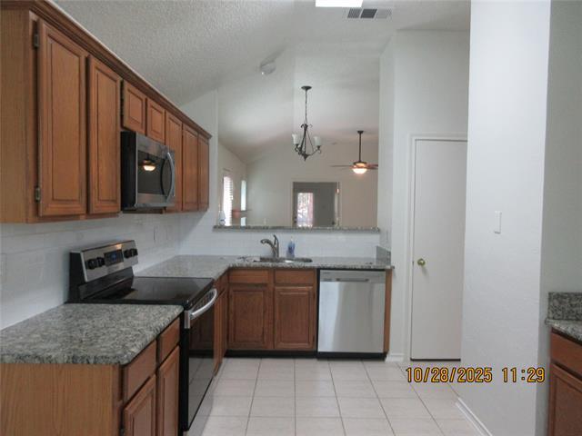 Building Photo - 1705 Overlook Dr