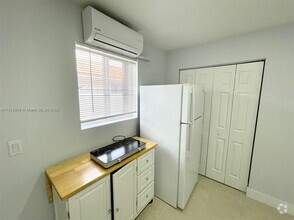 Building Photo - 430 NW 51st Ave