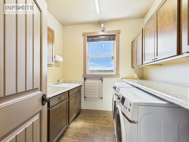 Building Photo - Montana Dream Turned Reality – One-of-a-Ki...