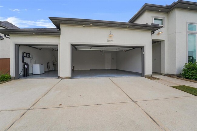 Building Photo - 6406 Prairie Landing Blvd