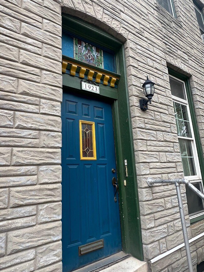 Building Photo - 1923 E Pratt St