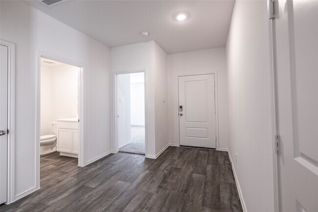 Building Photo - 3823 Axyl Run Ct