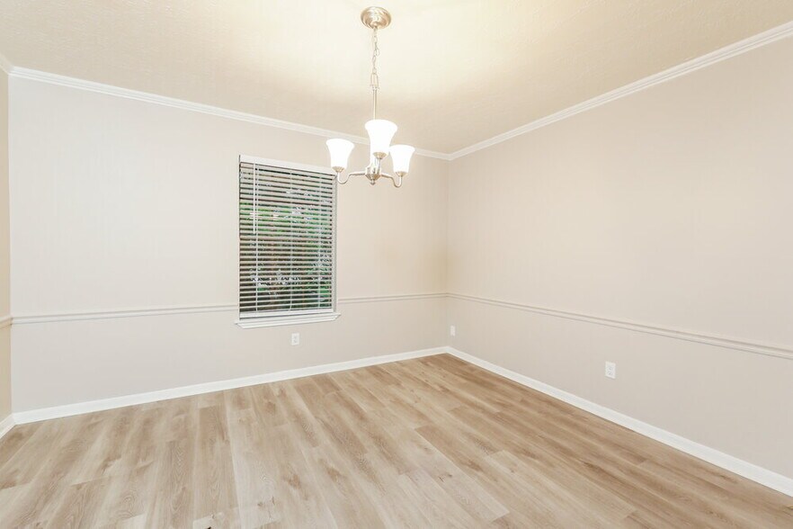 Building Photo - 4018 Oak Run Dr