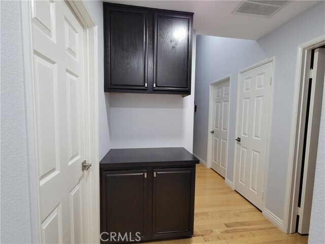 Building Photo - 17 Destiny Way