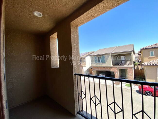 Building Photo - 2534 Mustang Dr