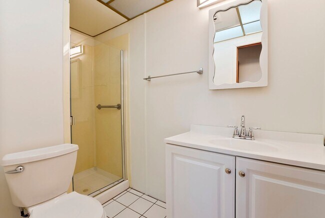 Building Photo - Large 3 Bedroom 2 Bathroom House in La Mesa!