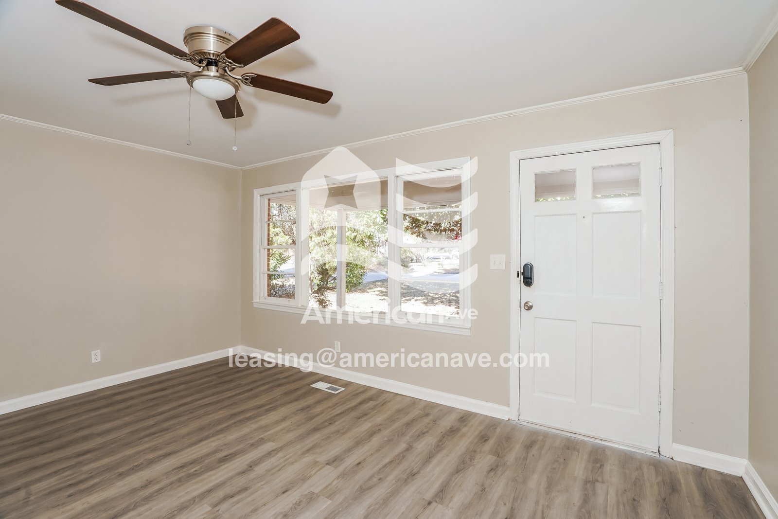 Building Photo - 3042 Bethune Ave