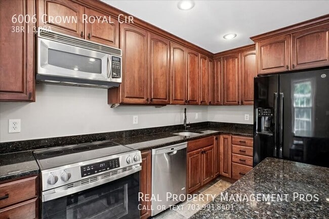 Building Photo - 6006 Crown Royal Cir