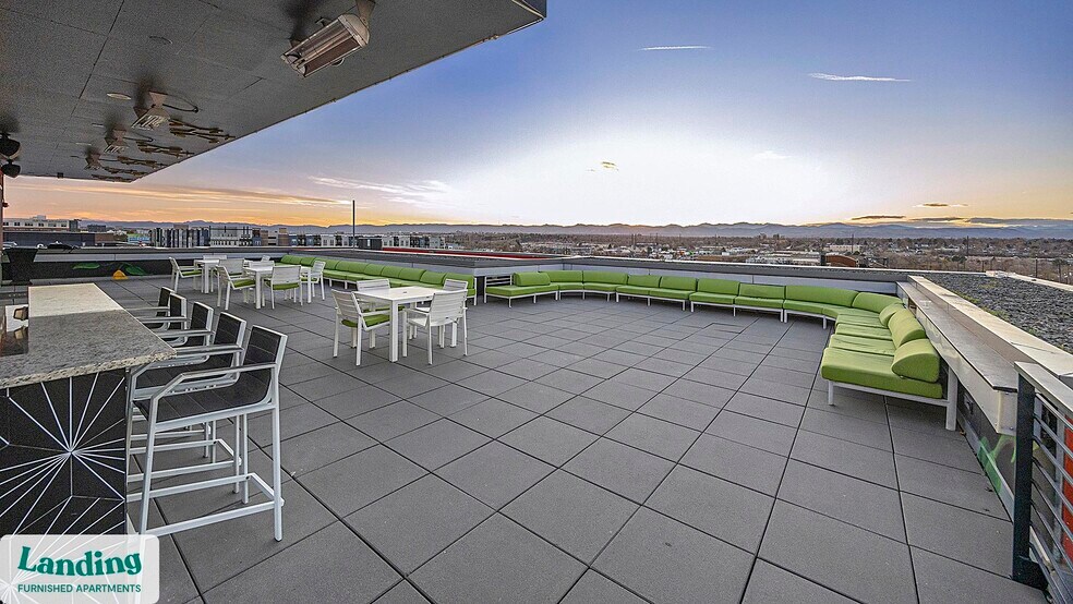 Building Photo - 1000 S Broadway