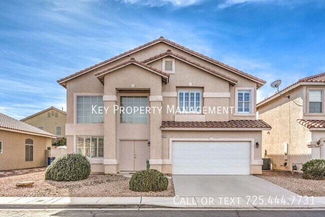 Building Photo - Beautiful 4 bedroom, 2.5 bathroom two-stor...