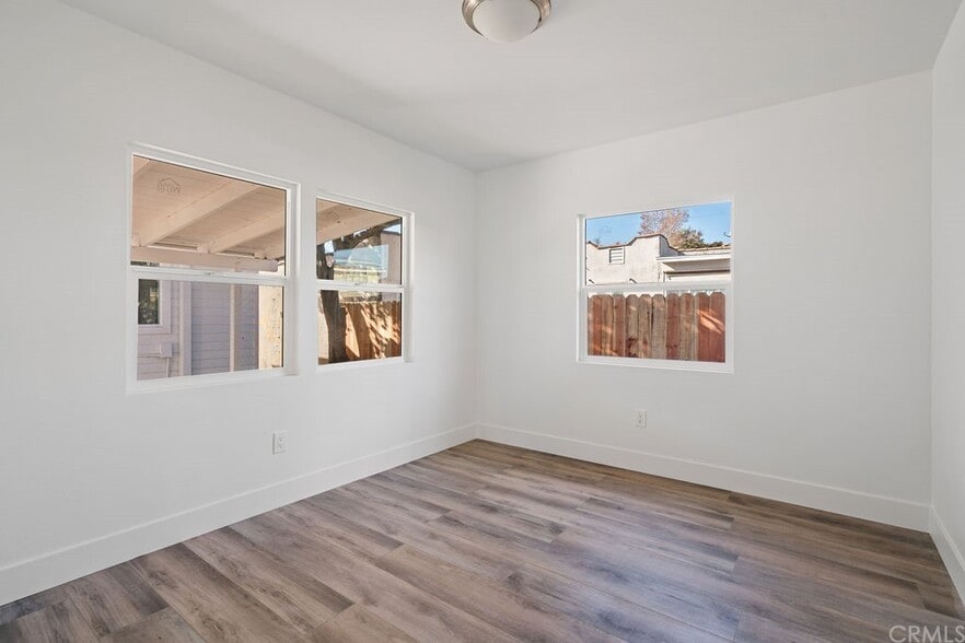 Bedroom 2 - 728 E Palmer Ave