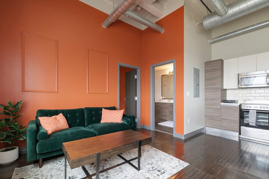 Building Photo - 500 S Ervay St