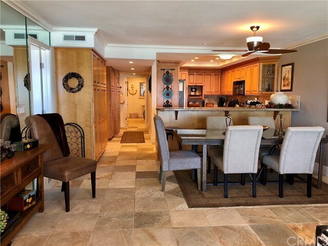 Building Photo - 423 Avenida Granada