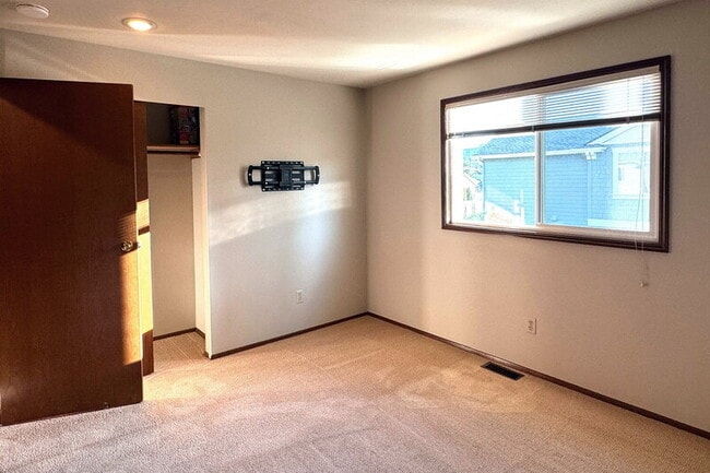 Building Photo - 12941 NE 71st St