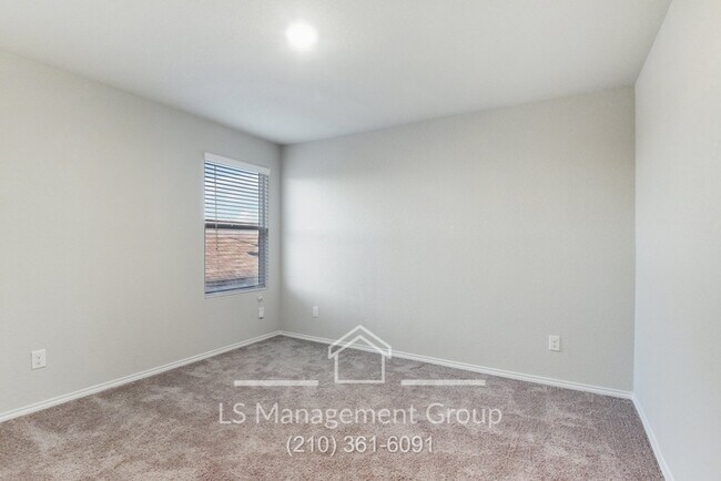 Building Photo - 10546 Varmus Dr