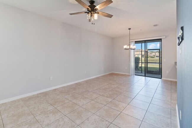Building Photo - Bright & Stylish 3-Bedroom Townhome with Pond Views in Gated Seven Oaks