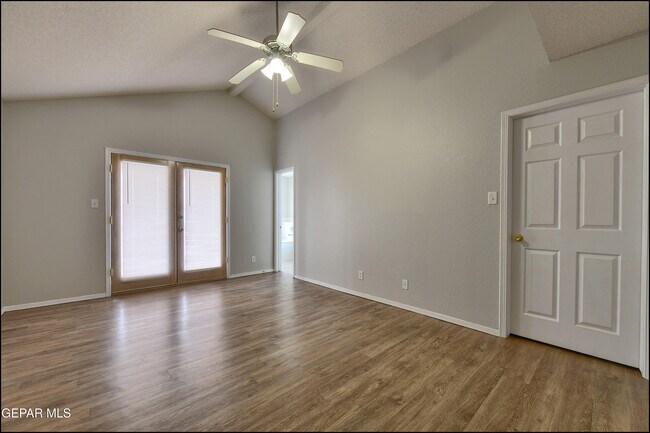 Building Photo - 3057 Tierra Mina Dr