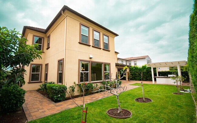 Building Photo - Modern Carlsbad Retreat-Walk to Beach, Vil...