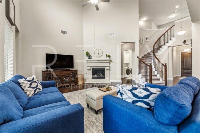 Building Photo - 240 Cross Timbers Dr