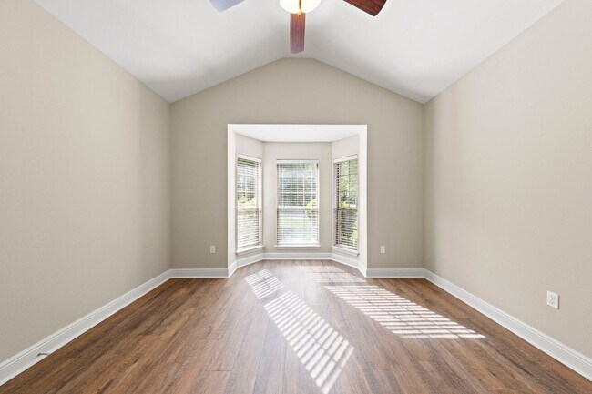 Building Photo - Luxury home in a premier neighborhood!