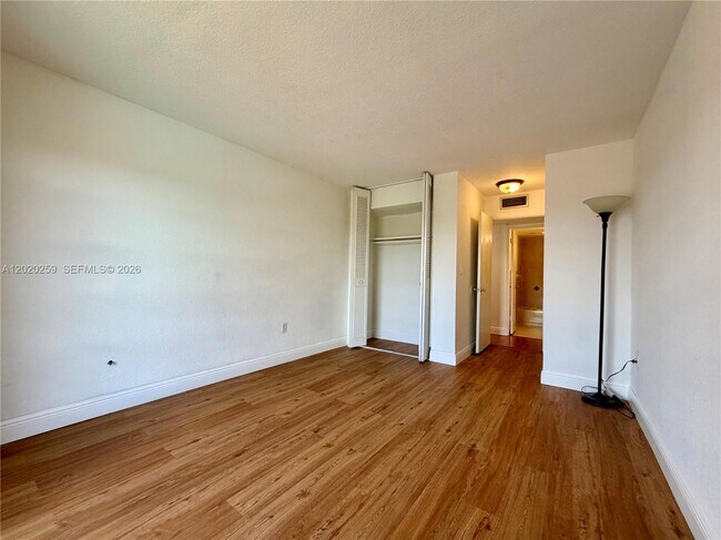 Building Photo - 9429 SW 76th St