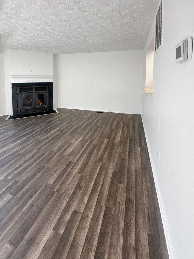 Building Photo - 563 Melissa Ct