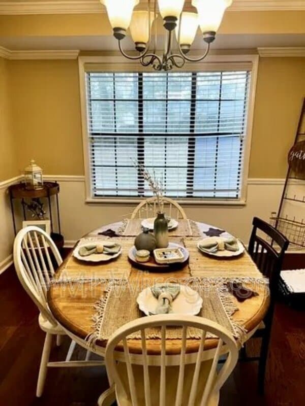 Building Photo - 401 Wildwood Dr