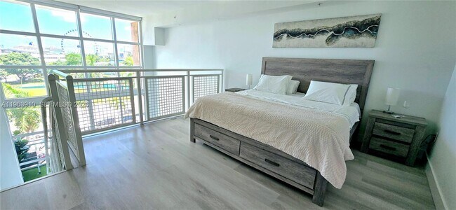 Building Photo - 253 NE 2nd St