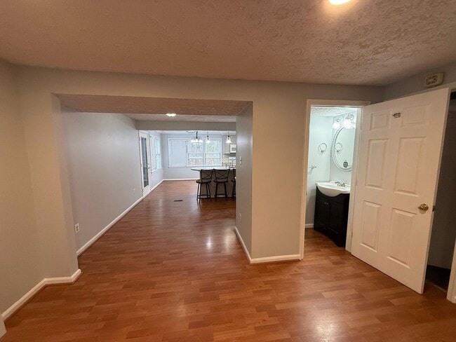 Building Photo - 8302 White Star Ct