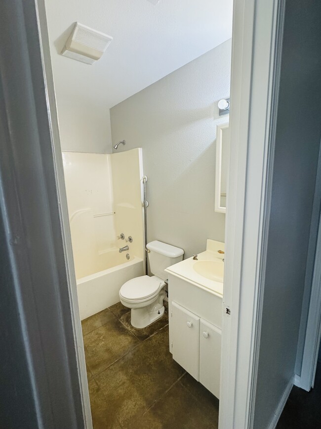 Bathroom - 136 Peavine Rd