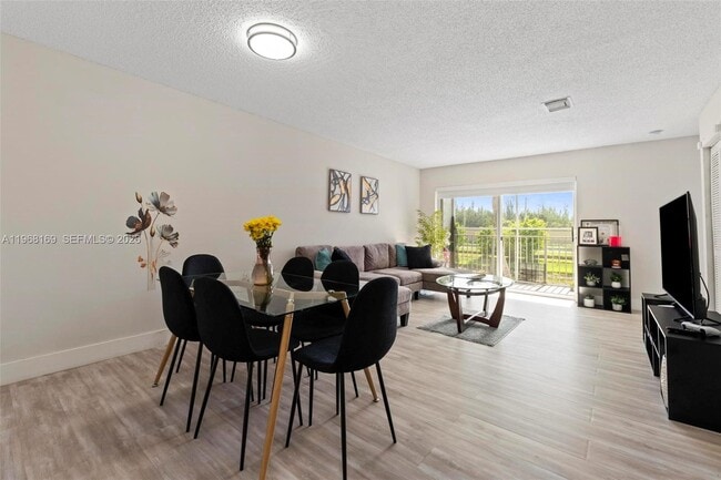 Building Photo - 4736 NW 114th Ave